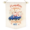 Herbst-Leinenbanner mit blauem Vintage-Truck, Kürbissen und Pumpkin Spice-Schriftzug - Blauer Vintage Truck