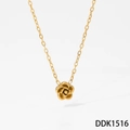 Élégant collier pendentif camélia rose en acier inoxydable doré avec chaîne en O - Collier Doré (DDK1516)