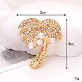 Golden palm tree brooch with white pearls and sparkling crystals, size 3cm by 4cm - Rhinestone Coconut Tree / Gold