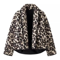 Details der gesteppten Jacke mit Leopardenmuster und den großen Fronttaschen - S / Kaffee Leopard