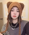 Cappello in peluche marrone con orecchie da orso e lacci per l'inverno - Caramello
