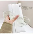 Cat-eye blue light blocking glasses with transparent frames and white leather case - Transparent (Plain Lens)