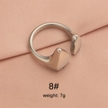 Anillo geométrico plateado pulido con diseño de doble triángulo, talla 8, peso 7g - Doble Corazón Abierto (Estilo 2) / Color Acero