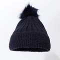 Gorro de punto acanalado azul marino con pompón suave para calidez invernal y ajuste elástico - Azul Marino