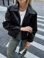 Chaqueta de cuero negra minimalista para mujer con cremallera y cuello en estilo urbano - S / Negro