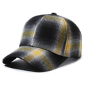 Klassische Baseballkappe mit gelb-schwarz-grauem Karomuster im minimalistischen Stil - Verstellbar / Schwarz Gelb