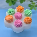 Sieben-Loch-Silikonform für Rosen für DIY Seifen, Kerzen und Kuchen mit Blumendesign - 7-Loch Rosen Design