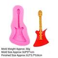 Silikonform Gitarre in Rosa für Fondant und Schokolade mit rotem Modellbeispiel - Nr. 1 Gitarre / Rosa