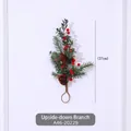 Ramo di Natale a testa in giù di 37cm con aghi di pino, bacche rosse e pigne - Ramo Sottosopra (A46-20229)