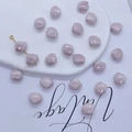 Violet shell-shaped ceramic loose beads for DIY jewelry with glossy embossed texture - 12mm / Dusky Pink