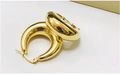 Schicke 18K vergoldete hohle Halbmond-Ohrringe mit hochglanzpolierter Metalloberfläche - 28mm / Gold