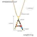 Collier pendentif lettre A serti de zircons colorés sur une base en cuivre doré - Lettre A