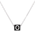 Collier avec pendentif carré noir minimaliste orné de la lettre O blanche et chaîne - Lettre O (KN238018-Z)