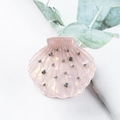 Pince à cheveux rose en forme de coquille en acrylique avec nacre et petits strass - Rose Holographique