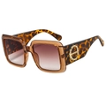 Square leopard print sunglasses with gradient brown lenses and golden metal accents - Tea Leopard Frame Tea Lens