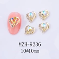 Detail von 10x10mm Herzform Nagelschmuck in Gold mit Love-Gravur und Kristall-Einsatz - 9236 Licht des Himmels (Goldbasis)