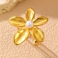 Adjustable gold open ring featuring a five-petal flower with a central white pearl - Pearl Core Flower Open (RS0022jinse)