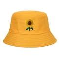 Gelber Fischerhut aus Baumwolle mit Sonnenblumen-Stickerei in frontaler Studioaufnahme - Verstellbar / Gelb