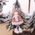 Adorno de ángel de peluche rosa para árbol de navidad con ribete de piel blanca y cordón - K-ts111 Sombrero De Asta De Ciervo Rosa Con Colgante De Niña Con Gafas