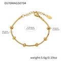 Detalle de pulsera de cadena de serpiente de acero inoxidable dorado con seis cuentas pulidas - Estilo con Cuentas (E670) / Dorado