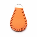 Mini portachiavi in pelle arancione a forma di goccia con cuciture rosse fatte a mano - Etichetta Sportiva in Pelle / Arancione