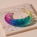 Schicker Acryl-Armreif mit lila-blauem Farbverlauf und spiralförmigem Design - Bunter Spirale Offener Stil (39#)