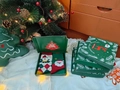 Confezione regalo di Natale con due paia di calze festive in cotone con motivi di Babbo Natale - Taglia unica (Adatta per 35-39) / Stile Argyle + Rosso Verde (Con Scatola Verde)