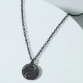 Collana minimalista in acciaio inossidabile nero con pendente Yin Yang su pietra - Yin e yang / Nero
