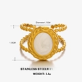 Ring aus 18K vergoldetem Edelstahl mit weißem Emaille-Oval und gedrehter Kordelkante - Weiß