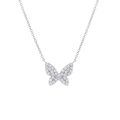 Dettaglio macro della collana d'argento con farfalla e pavé di zirconi cubici - Farfalla / Argento