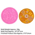 Silikonform für Zahnradkompass mit gold- und silberfarbenen Musterbeispielen - Stil 1 / Rosa