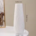 Modern white ceramic vase with vertical wave texture, height 21cm and 4cm opening - Lingyun (21cm)