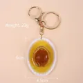 Portachiavi con abalone in miniatura e gancio dorato, ciondolo cibo realistico, 6x4,5 cm - Piatto Ovale - Abalone / Chiusura Dorata a Forma di 8