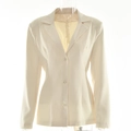 Dettaglio del blazer bianco crema a maniche lunghe con classica chiusura a tre bottoni e revers - S / Top Giallo Pallido