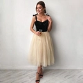 Elegante fluwelen jurk met champagne tule rok en strikbandjes voor galagelegenheden - US maat 2 (S) / Zwart en Beige