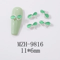 Detalle del dije de uñas mariposa de piedra ojo de gato verde 11x6mm con base de plata - Estilo de Marco Plateado Con Lazo Verde Claro (9816)