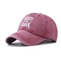Detalle de gorra de béisbol granate en algodón lavado con texto y estrellas bordadas - Ajustable / Burdeos