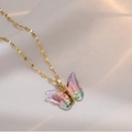 Elegante collar de acero de titanio con colgante de mariposa degradado púrpura y pan de oro - Collar de Colibrí con Cadena / Colorido