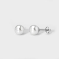 Boucles d'oreilles boules argentées polies avec fermoirs papillon style minimaliste - 10mm / Argent