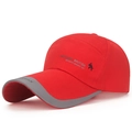Rote Sport-Baseballkappe mit langem Visier und Modern British Sports Brand Aufdruck - Verstellbar / Rot