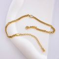 Detail of gold Cuban link bracelet with a sparkling round zircon and lobster clasp - Gold Four-Claw Zirconia (Anklet)