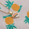 Regenbogen-Emaille-Herzanhänger-Halskette mit Goldkette und Zirkonia für Damen - Weißes Emaille-Herz + 50CM Schlangenkette