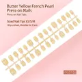 Lichtgele French press-on nagels met parels, set van 30 stuks maten XS, S en M - Zachtgele Franse Parelstijl (SD162-T)