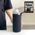 Bottiglia d'acqua in vetro da 750ml con scala graduata e custodia in tessuto nero - Grande + Custodia Nera