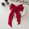 Elegante grote rode zijden strik haarclip met lange linten op een decoratief bord - Lange Streamers / Rood