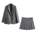 Ensemble blazer gris à fines rayures et mini-jupe plissée pour femme style français - XS / Ensemble Blazer et Jupe à Rayures Grises