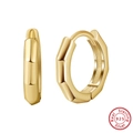 Dettaglio di orecchini a cerchio geometrici in argento sterling S925 placcato oro - Argento 925 / Oro