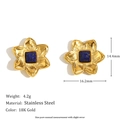 Detalle de pendientes de flores retro con baño de oro de 18K y piedras azules - Pendientes de Botón de Flor Simple - Dorado