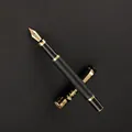 Penna stilografica business nera testurizzata con clip e finiture dorate - Pennino da 0,38 mm / Nero