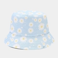 Close-up of small daisy floral print on light blue cotton canvas bucket sun hat - M (56-58cm) / Light Blue Daisy (Color 5#)